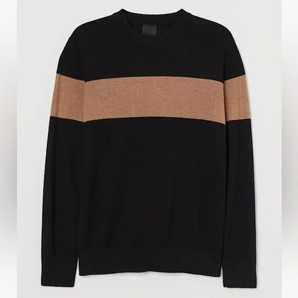 H&M Men Fine Knit Black Crew Neck Sweater with a Tan Strip Across Chest SIZE XS - Picture 1 of 2